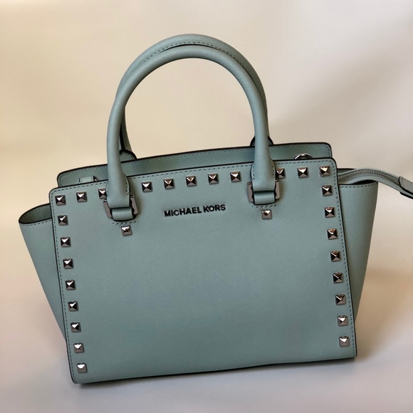 Michael Kors Handbags - 💛 Selma Mediun Studded Saffiano Leather Satchel